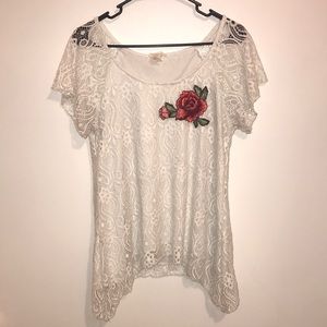 White loose top with rose